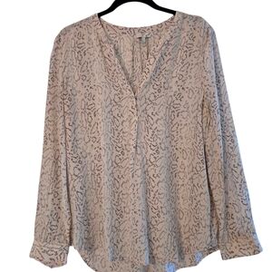 Joie's 100% Silk Women's Cream Patterned Blouse.